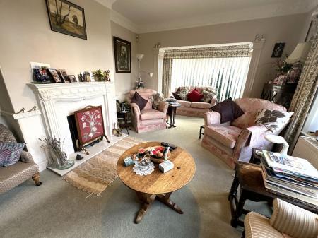 4 bedroom Detached bungalow for sale in Highfield Drive, Burton-On-Trent, DE15