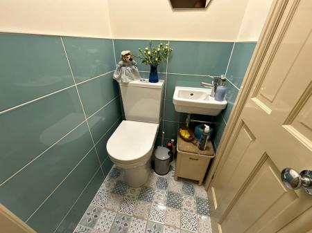 4 bedroom Detached bungalow for sale in Highfield Drive, Burton-On-Trent, DE15