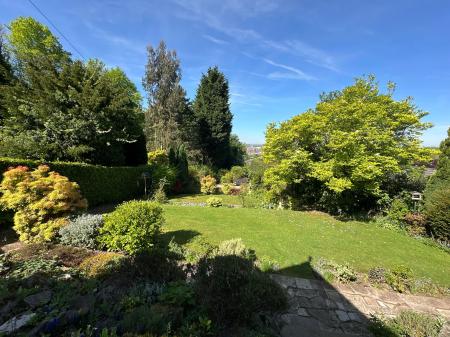 4 bedroom Detached bungalow for sale in Highfield Drive, Burton-On-Trent, DE15
