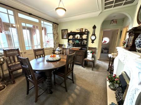 4 bedroom Detached bungalow for sale in Highfield Drive, Burton-On-Trent, DE15
