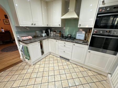 4 bedroom Detached bungalow for sale in Highfield Drive, Burton-On-Trent, DE15