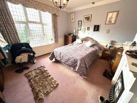 4 bedroom Detached bungalow for sale in Highfield Drive, Burton-On-Trent, DE15