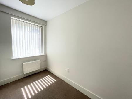 2 bedroom Flat for sale in Hall Farm Road, Oakland Village Hall Farm Road, DE11