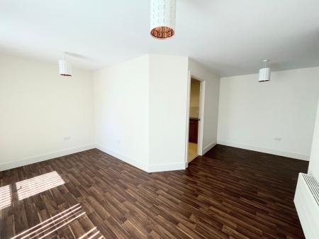 2 bedroom Flat for sale in Hall Farm Road, Oakland Village Hall Farm Road, DE11