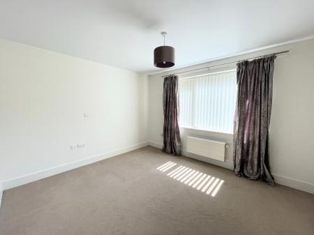 2 bedroom Flat for sale in Hall Farm Road, Oakland Village Hall Farm Road, DE11
