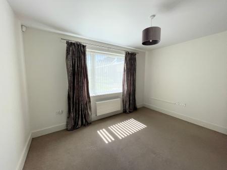 2 bedroom Flat for sale in Hall Farm Road, Oakland Village Hall Farm Road, DE11