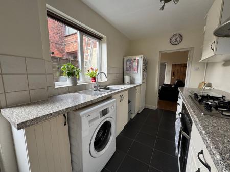 2 bedroom Terraced House for sale in Linton Heath, Linton, DE12