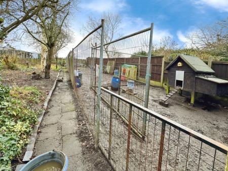 2 bedroom Terraced House for sale in Linton Heath, Linton, DE12
