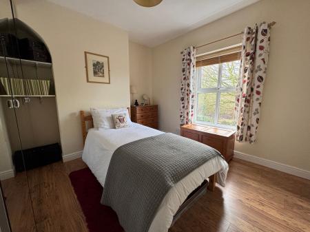 2 bedroom Terraced House for sale in Linton Heath, Linton, DE12