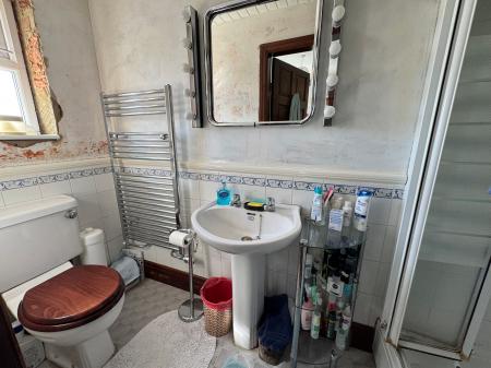 4 bedroom Detached house for sale in Eureka Road, Midway, DE11
