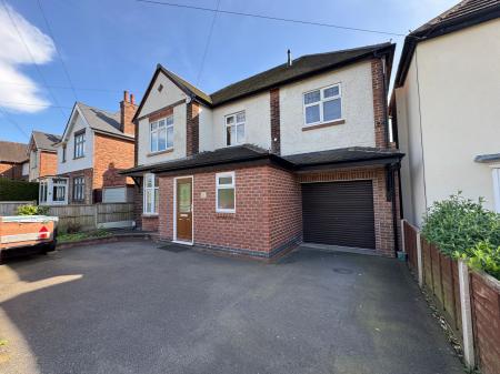 4 bedroom Detached house for sale in Eureka Road, Midway, DE11