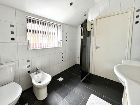 3 bedroom Terraced House for sale in Woodville Road, Overseal, DE12