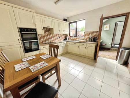 3 bedroom Terraced House for sale in Woodville Road, Overseal, DE12