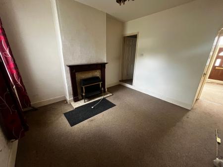 3 bedroom Terraced House for sale in Forest Road, Burton-On-Trent, DE13