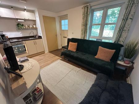 1 bedroom Flat for sale in Heathlands Grange, Burton-On-Trent, DE15