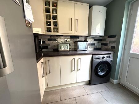 4 bedroom Detached house for sale in Derwent Road, Burton-On-Trent, DE15