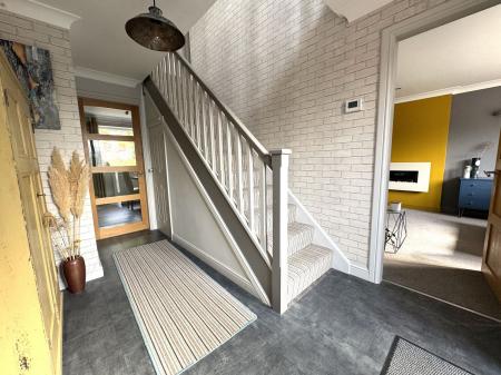 4 bedroom Detached house for sale in Derwent Road, Burton-On-Trent, DE15