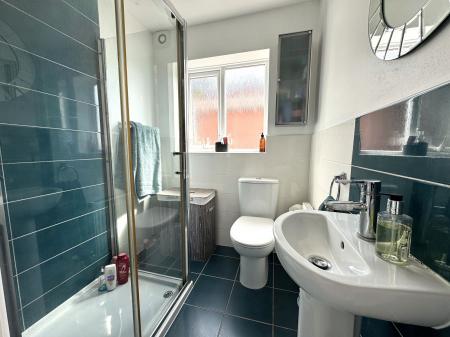 4 bedroom Detached house for sale in Derwent Road, Burton-On-Trent, DE15