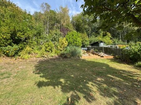 4 bedroom Detached house for sale in Derwent Road, Burton-On-Trent, DE15