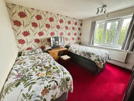 3 bedroom Detached house for sale in Burton Road, Overseal, DE12