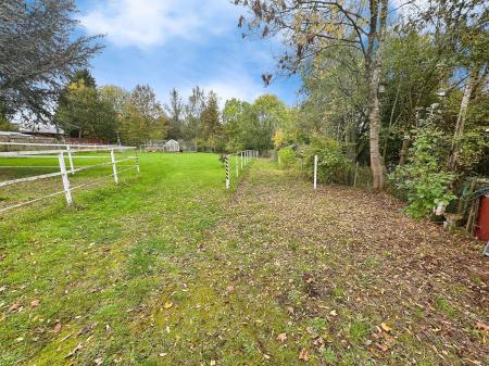 3 bedroom Detached house for sale in Burton Road, Overseal, DE12