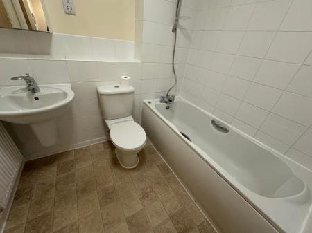 2 bedroom Flat for sale in Caxton Court, Burton-On-Trent, DE14