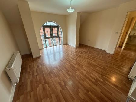 2 bedroom Flat for sale in Caxton Court, Burton-On-Trent, DE14