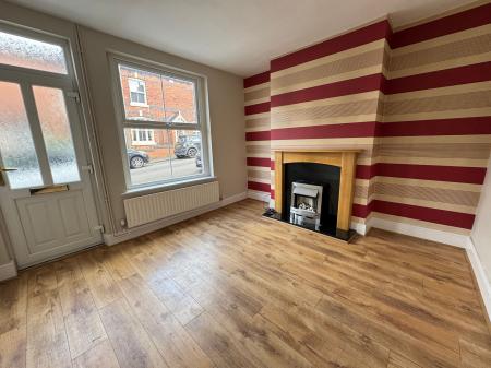 3 bedroom Terraced House for sale in Stanley Street, Swadlincote, DE11