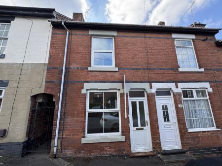 3 bedroom Terraced House for sale in Stanley Street, Swadlincote, DE11