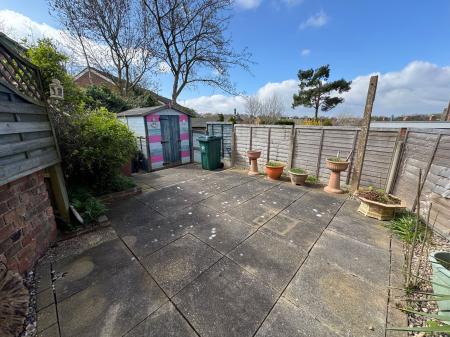 3 bedroom Terraced House for sale in Stanley Street, Swadlincote, DE11