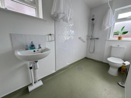 3 bedroom Terraced House for sale in Stanley Street, Swadlincote, DE11