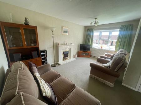 2 bedroom Semi-detached house for sale in Holly Green, Burton-On-Trent, DE15