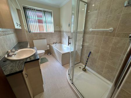 3 bedroom Detached house for sale in Pump Lane, Doveridge, DE6