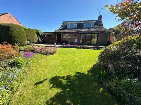 3 bedroom Detached house for sale in Pump Lane, Doveridge, DE6