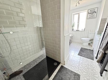 4 bedroom Detached house for sale in York Road, Church Gresley, DE11