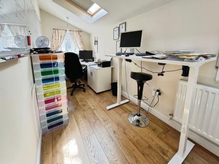 4 bedroom Detached house for sale in York Road, Church Gresley, DE11