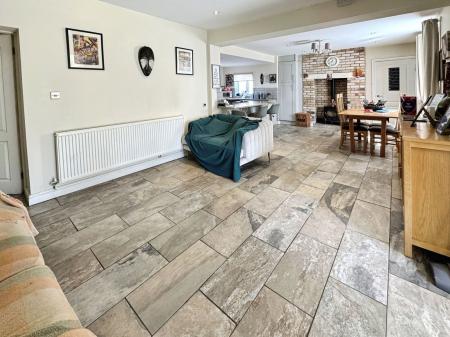 4 bedroom Detached house for sale in York Road, Church Gresley, DE11