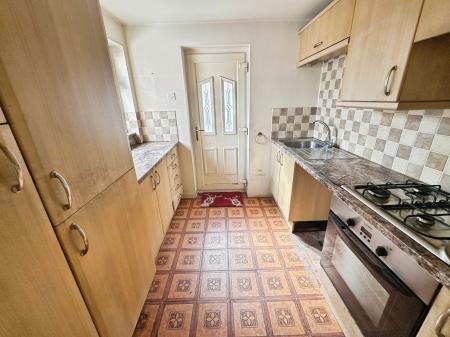 2 bedroom Semi-detached house for sale in Henhurst Ridge, Burton-On-Trent, DE13