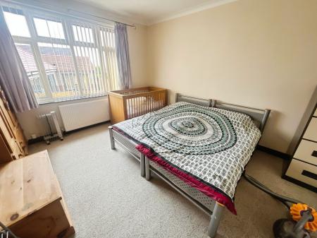 5 bedroom Detached house for sale in Stanton Road, Burton-On-Trent, DE15