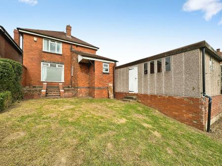 3 bedroom Detached house for sale in Burton Road, Midway, DE11