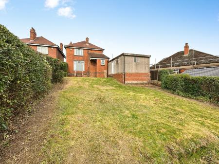 3 bedroom Detached house for sale in Burton Road, Midway, DE11