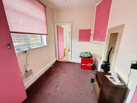 3 bedroom Detached house for sale in Burton Road, Midway, DE11
