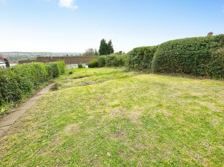 3 bedroom Detached house for sale in Burton Road, Midway, DE11