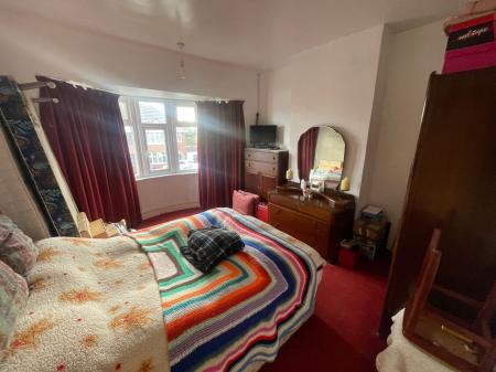 3 bedroom Semi-detached house for sale in Mead Walk, Burton-On-Trent, DE15