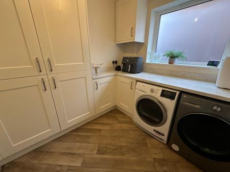 4 bedroom Detached house for sale in Athlestan Way, Stretton, DE13