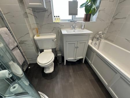 4 bedroom Detached house for sale in Athlestan Way, Stretton, DE13