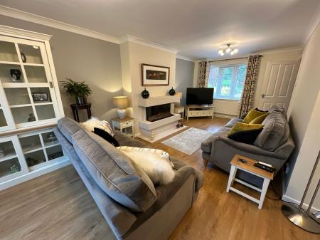4 bedroom Detached house for sale in Athlestan Way, Stretton, DE13