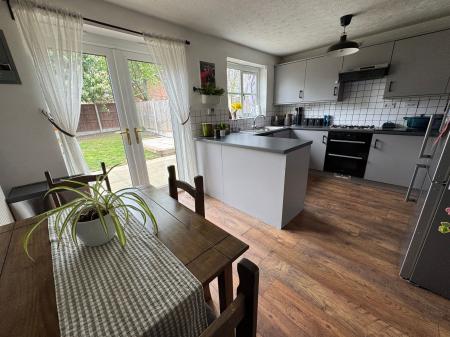 3 bedroom Terraced House for sale in Caraway Drive, Branston, DE14