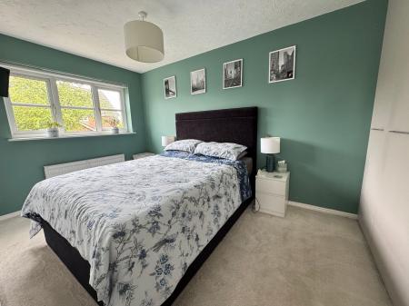 3 bedroom Terraced House for sale in Caraway Drive, Branston, DE14
