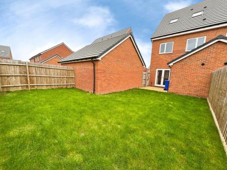 4 bedroom Semi-detached house for sale in Rowan Drive, Branston, DE14